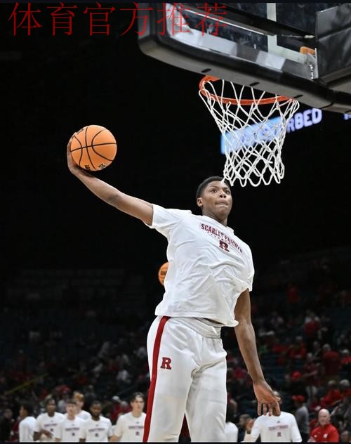 埃斯-贝利全场投篮9中3，三分4中1得到7分2篮板3助攻