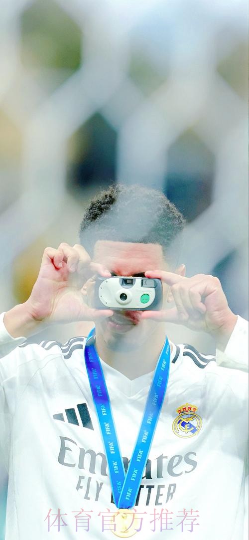 官方:皇马球星贝林厄姆、凯塞多包揽男女足金童奖 官方:皇马球星贝林厄姆、凯塞多包揽男女足金童奖